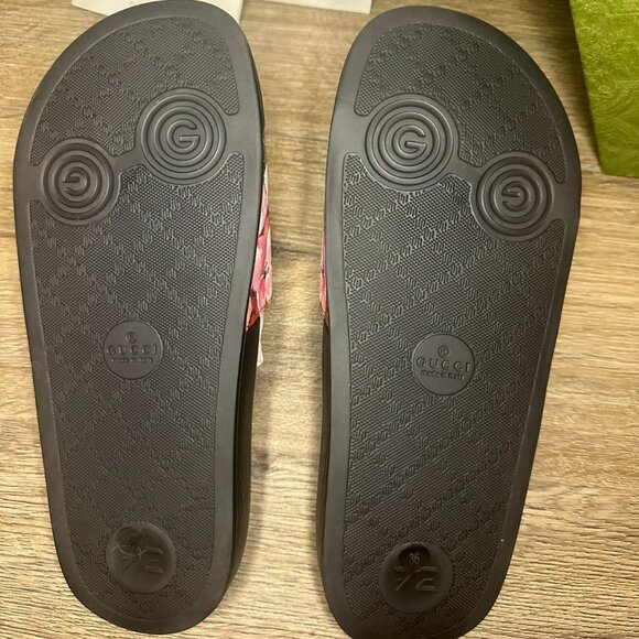 Gucci Bloom Supreme Slides - Picture 6 of 11